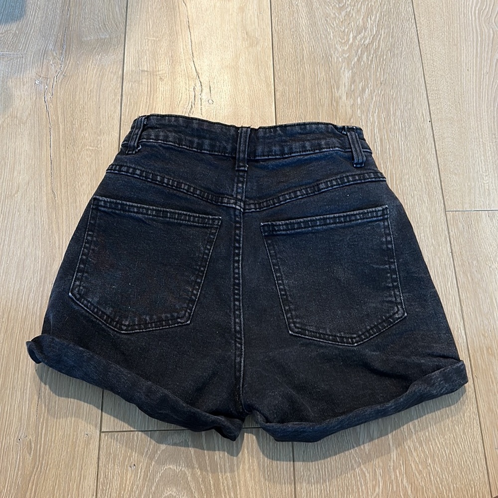COTTON ON - High Rise Stretch Shorts - Picture 2 of 3